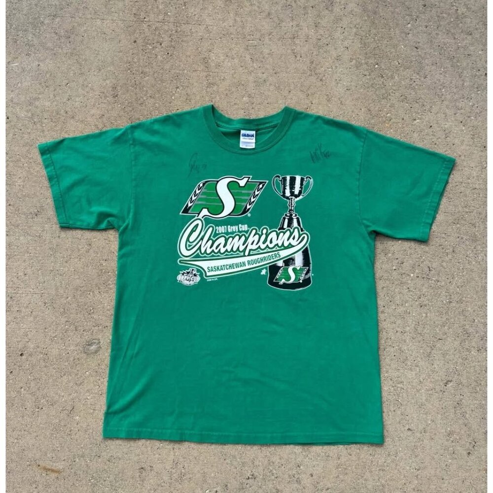 Saskatchewan RoughRiders 2007 signed Championship T shirt Graphic Tee CFL